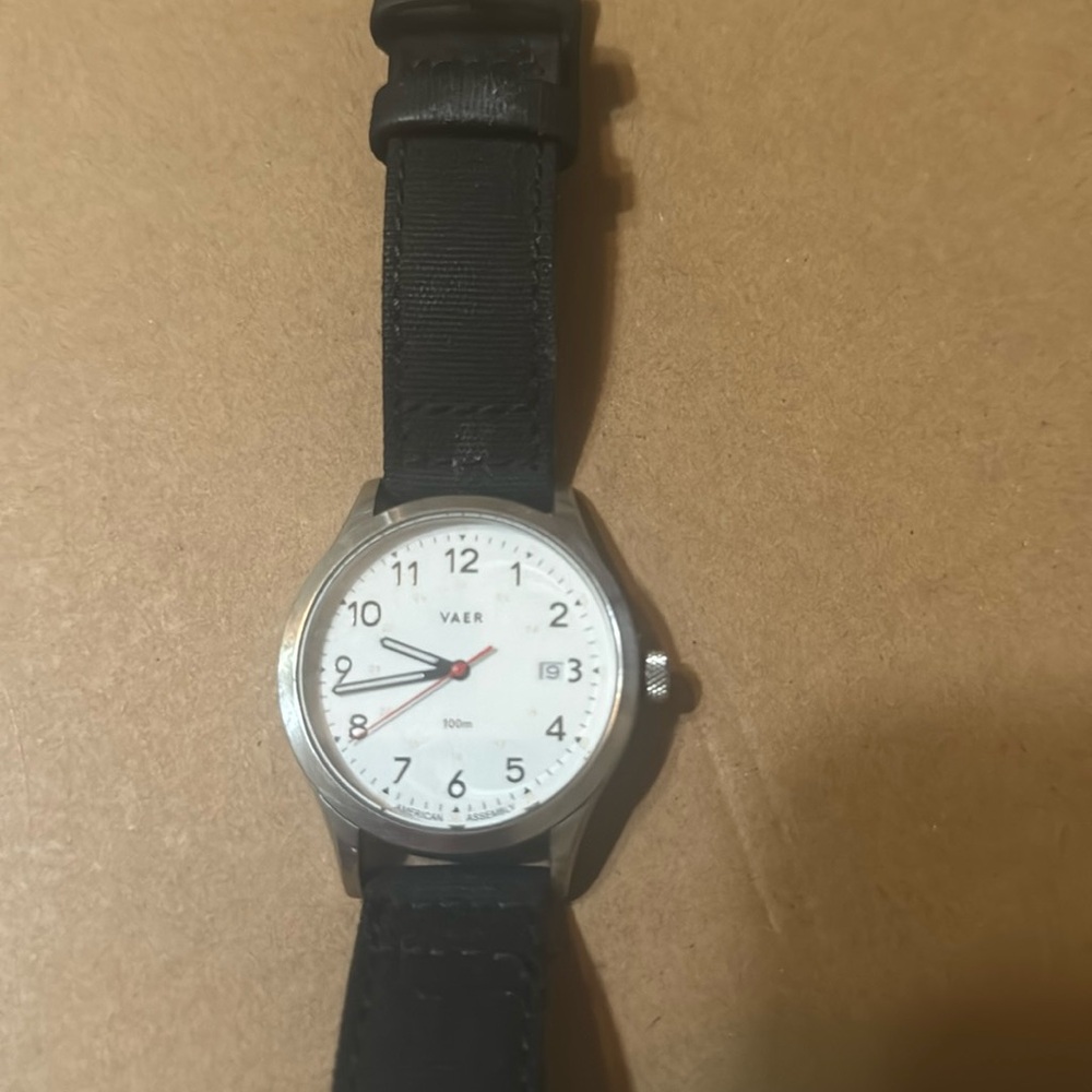 Vaer C5 American made watch works great